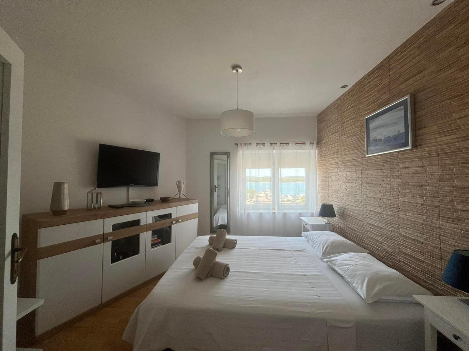 Apartment Arena Akvileja Pula Extérieur photo